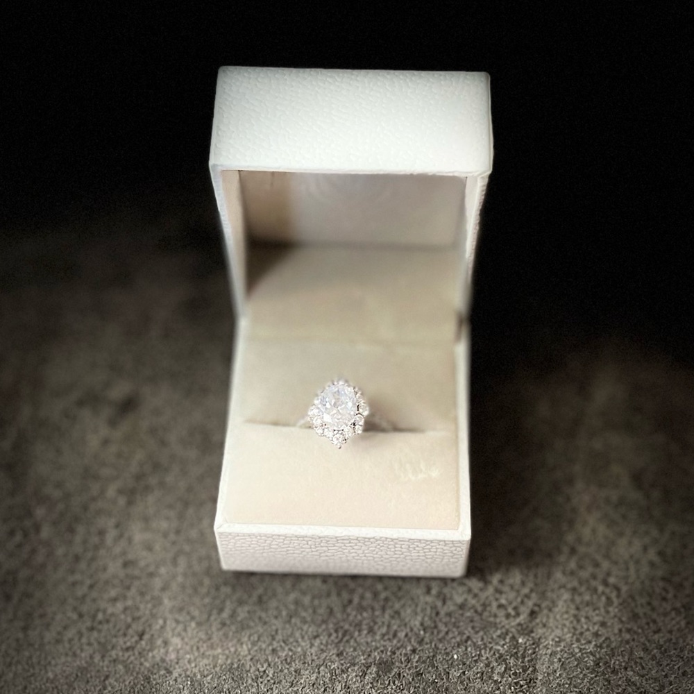 925 sterling silver engagement ring*FREE SHIPPING*